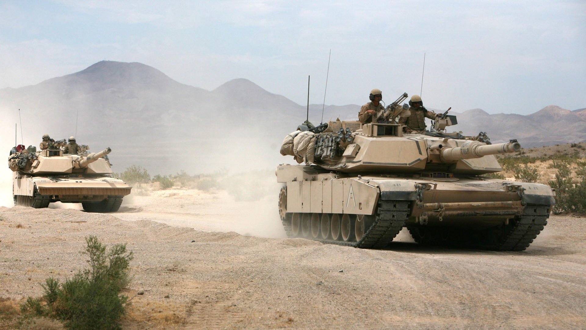 F1新赛季揭幕战爆冷！苏格兰新星横扫马里老将，赛车界惊呼时代更迭