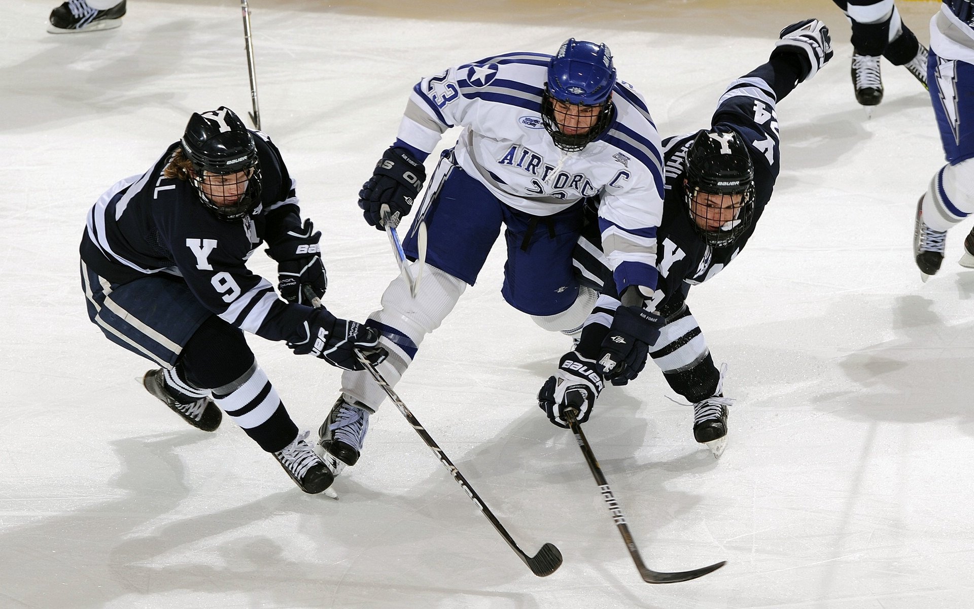 塞内加尔锋线撕裂塞维利亚防线,布鲁诺一战封神诠释非洲足球崛起!